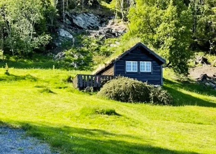 4 Person In Bryggja-by Traum *